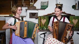 Schwarzeckalm Polka im Harmonika-Duo | Sophia & Celia