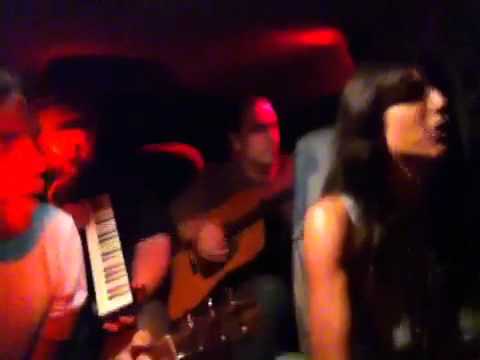 Nicki Bluhm & The Gramblers Van Session 7: How Swe...