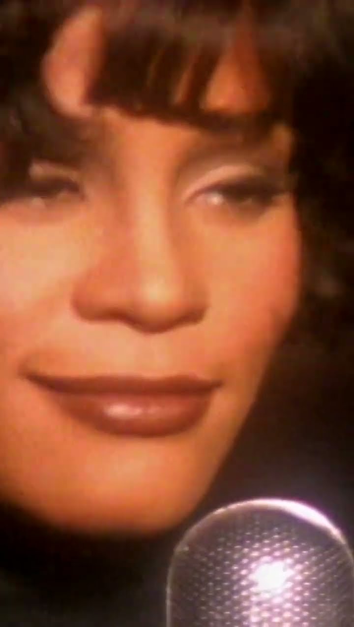 “I’m Every Woman” was released as the second single from 'The Bodyguard: Original Soundtrack Album.'