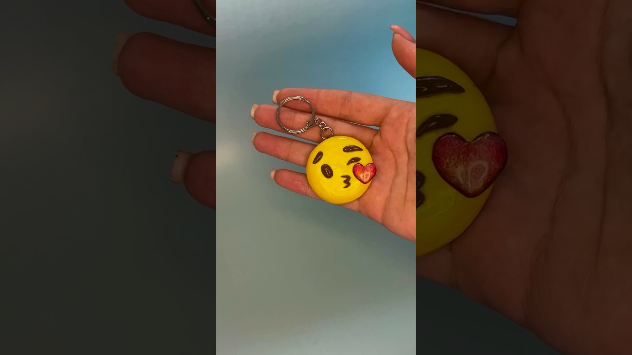 Лепим брелок из Candy Clay - самой крутой легкой полимерной глины 🤘🏼