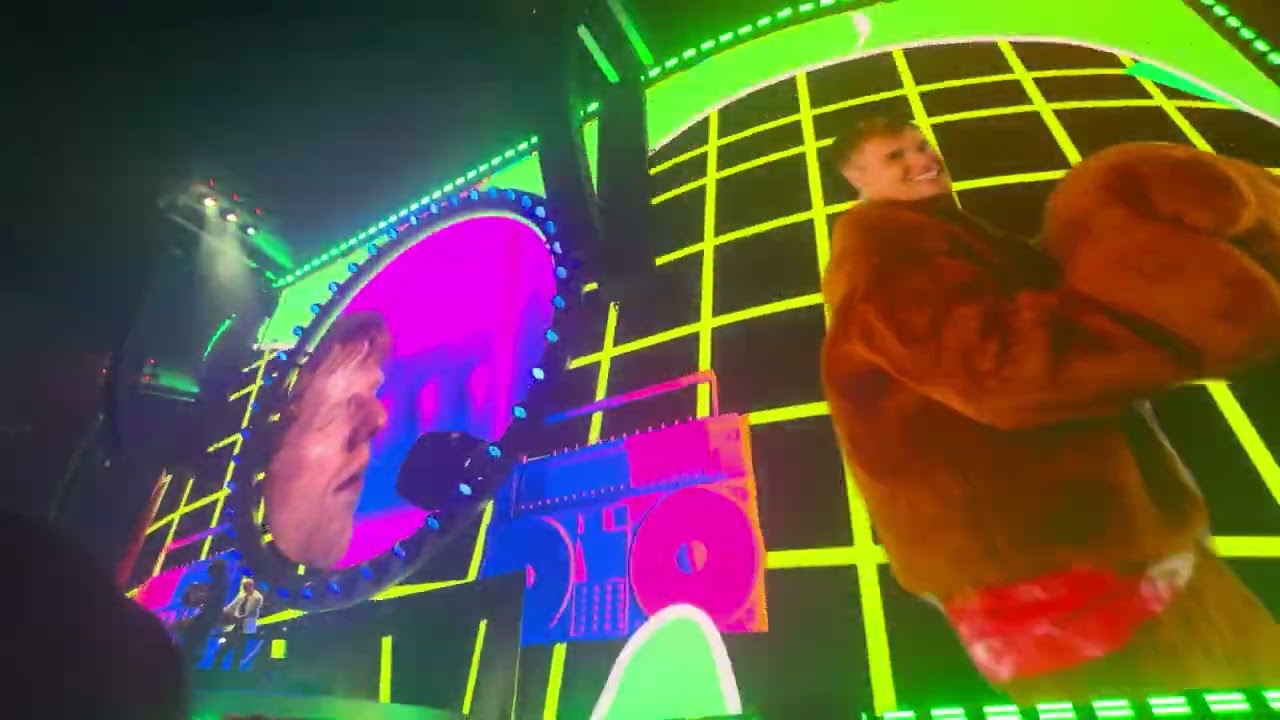 I don’t care (ft Justin Bieber) - Ed Sheeran Loop Tour Melbourne 2026