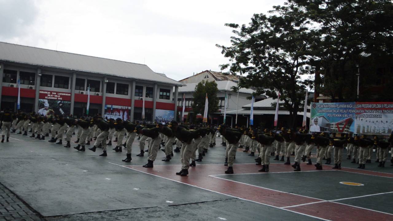YEL YEL TARUNA ANGKATAN XXXVI POLITEKNIK ILMU PELAYARAN MAKASSAR