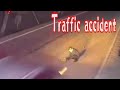 交通事故合集瞬間中國2021第121期：夜晚在马路上放烟花，被过往车辆撞击身亡.每天看一看，開車更安全。