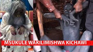 USHUHUDAMCHAWI ASIMULIA WANAVYO CHUKUWA WATU MISUKULE NA KUWAACHIA MGOMBA MKAZIKE MSUKULE HATARI