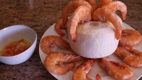 Prawn boil in Coconut Water (Tôm luộc nước dừa) Recipe