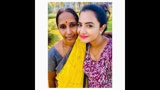 Serial Actress Janani Ashokkumar Unseen Picture And Singing Video