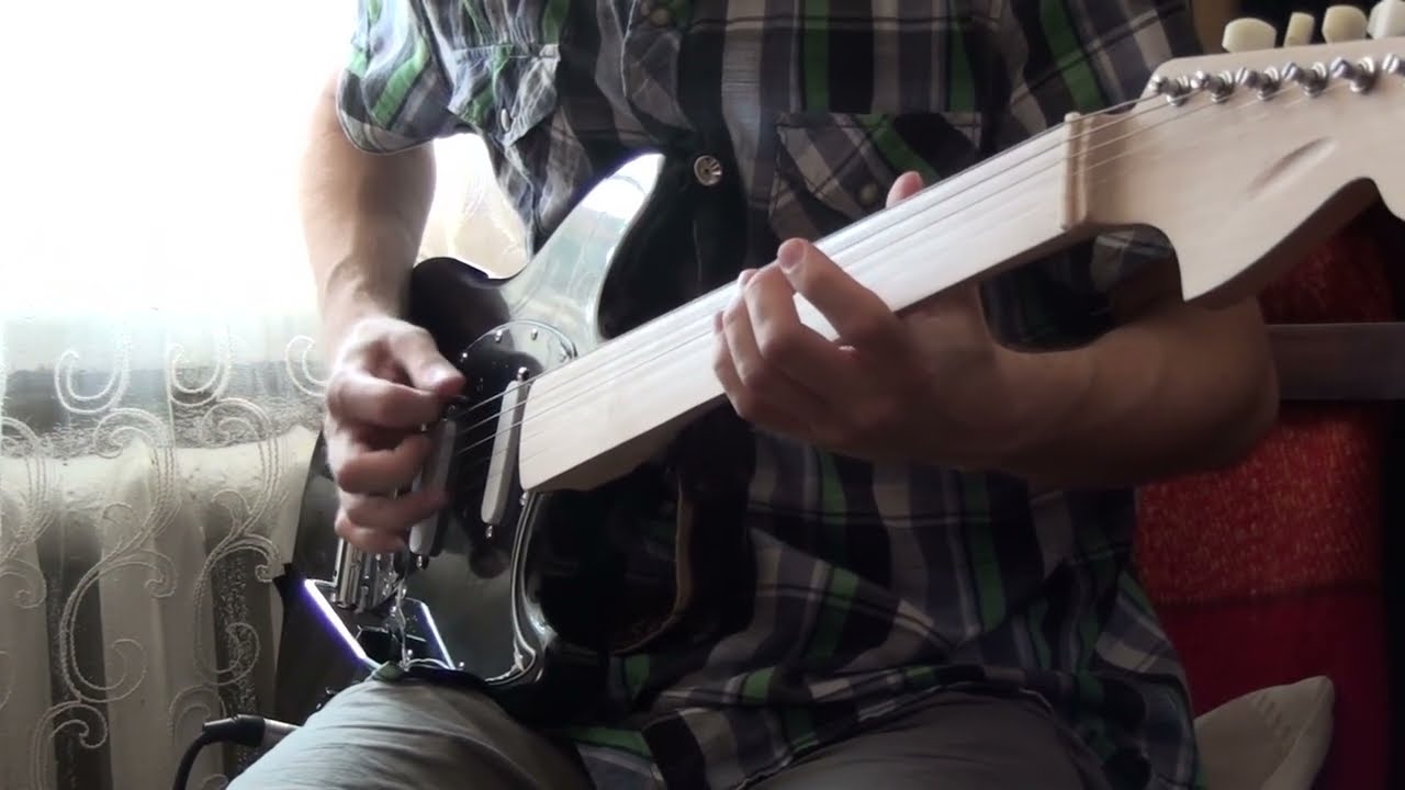 Playing a guitar that has no frets (no slides)