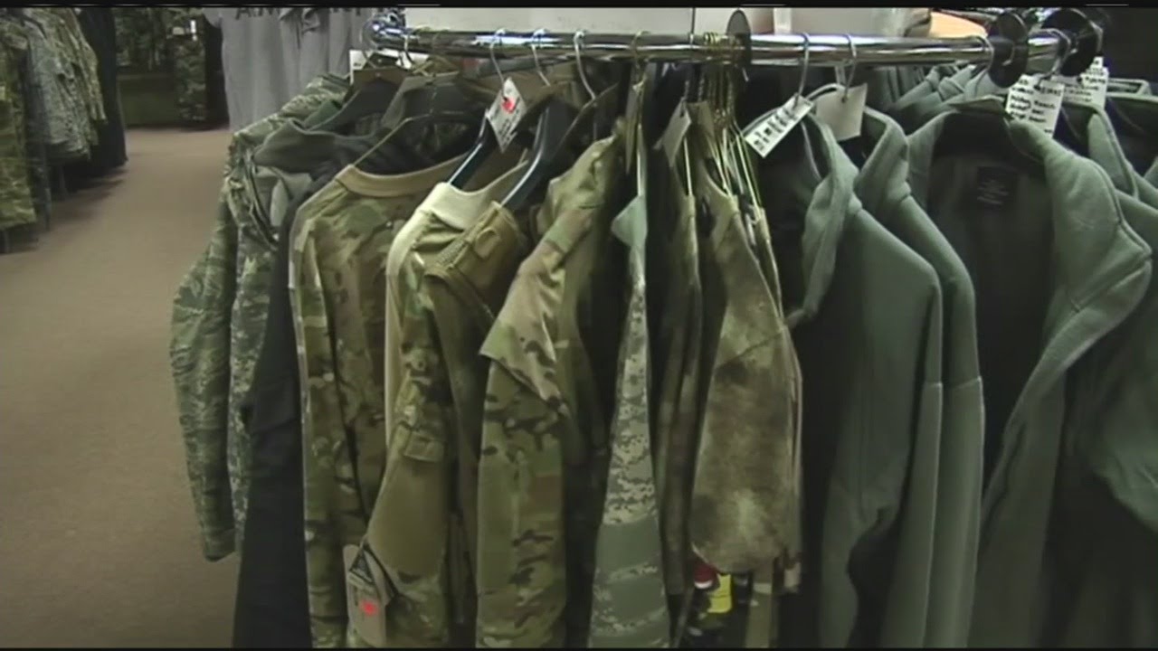 "Stolen Valor Act" gains support in military community YouTube