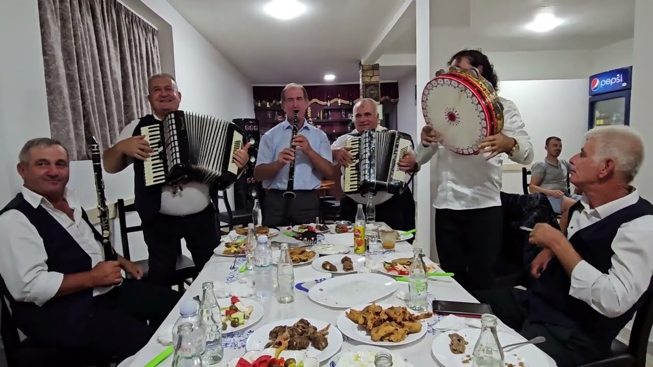 Simon Xoxi (Moku) Klarinet Viktor Cina ne Def Marsi Gorrea Nesti Mino Fizarmonik