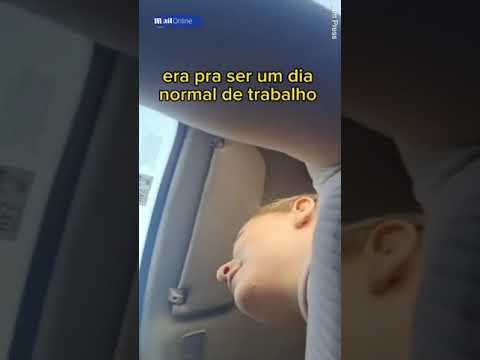 Зрозумівши, що пасажирка народжує, водійка одразу ж зупинила машину