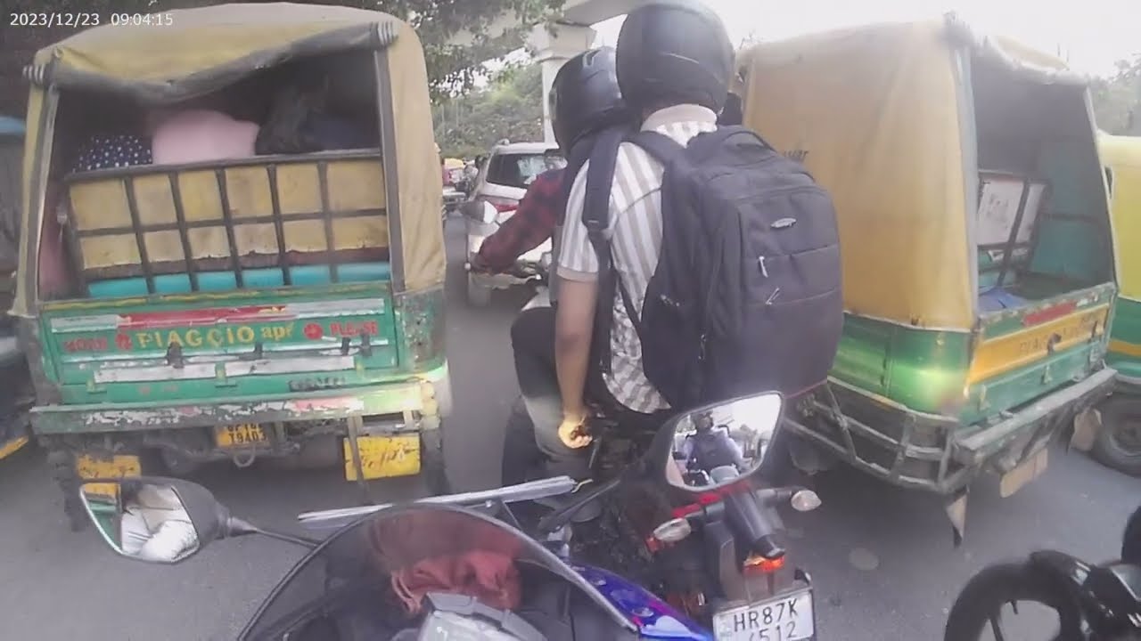 Kolkata to Delhi Part-19 day 3 on yamaha Noida to India Gate, New Delhi via Pragati Maidan Tunnel