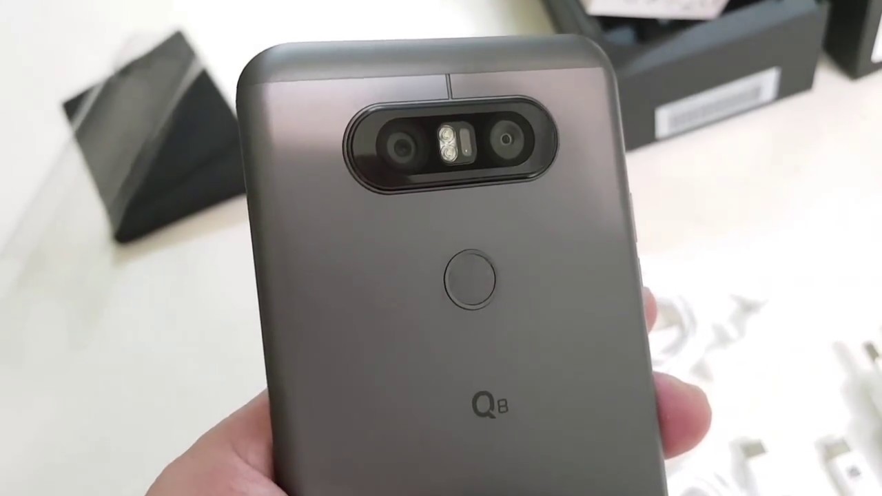 LG Q8 Unboxing  WaterProof Smartphone (방수스마트폰 LG Q8 개봉)
