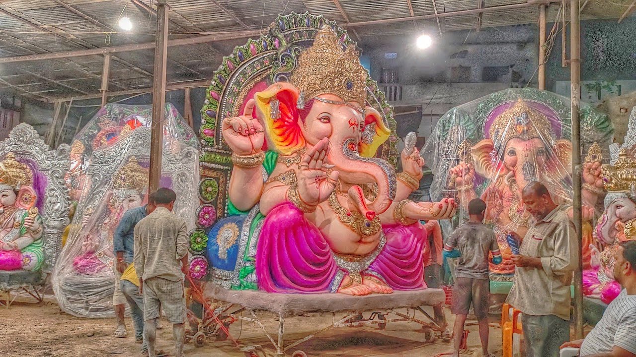 Ganesh Idol Lifting with Hands | Ganesh idol Transporting 2022 | 