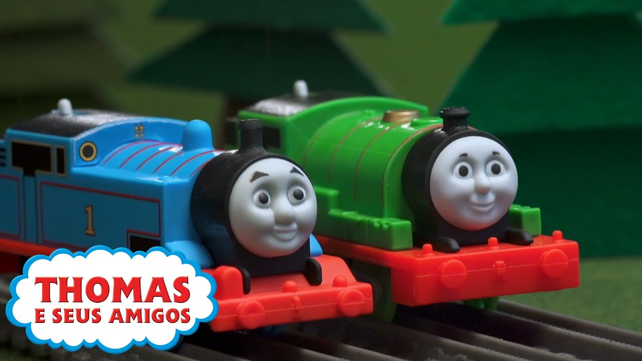 Thomas e Seus Amigos Ajude seus amigos Novo em folha! Histórias e acrobacias YouTube Thomas e Seus Amigos Ajude seus amigos Novo em folha! Histórias e acrobacias YouTube
