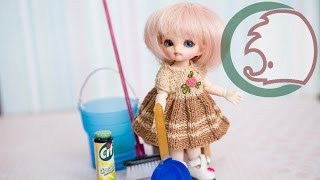 Швабра, ведро и средство для уборки. How to make cleaners and mop for dolls(Завтра Чистый четверг и куклам надо убрать в доме. Давайте им поможем и сделаем для них швабру, совок, ведро..., 2015-04-08T19:46:09.000Z)