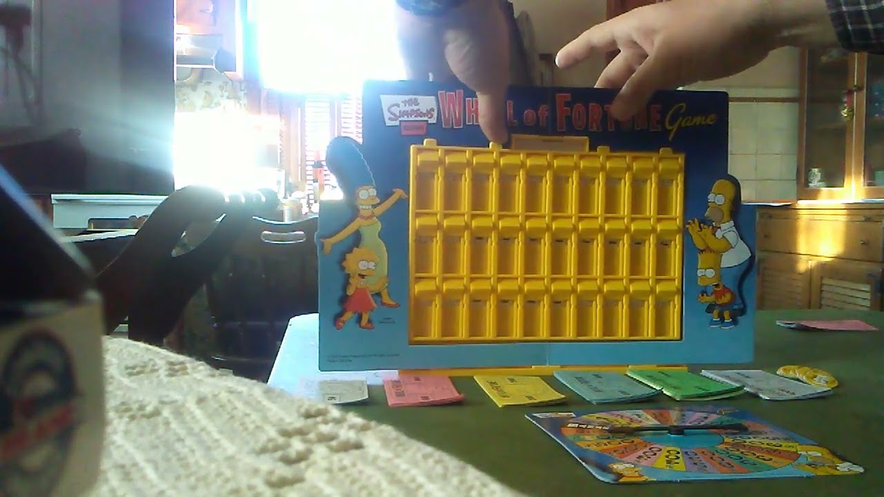 Wheel of Fortune deluxe Simpsons Edition board game from 2005 showdown.