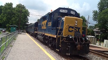 CSX W003-01 with GP38-2 Leader in St Denis