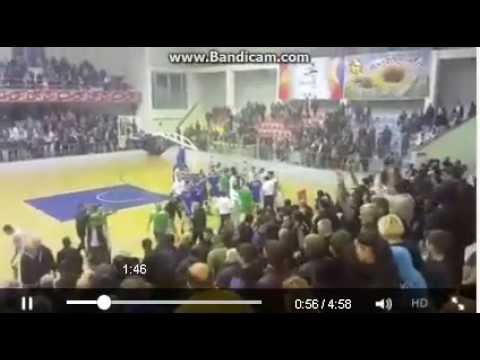 ქუთაისის სპორტის სასახლეში დაპირისპირება მოხდა