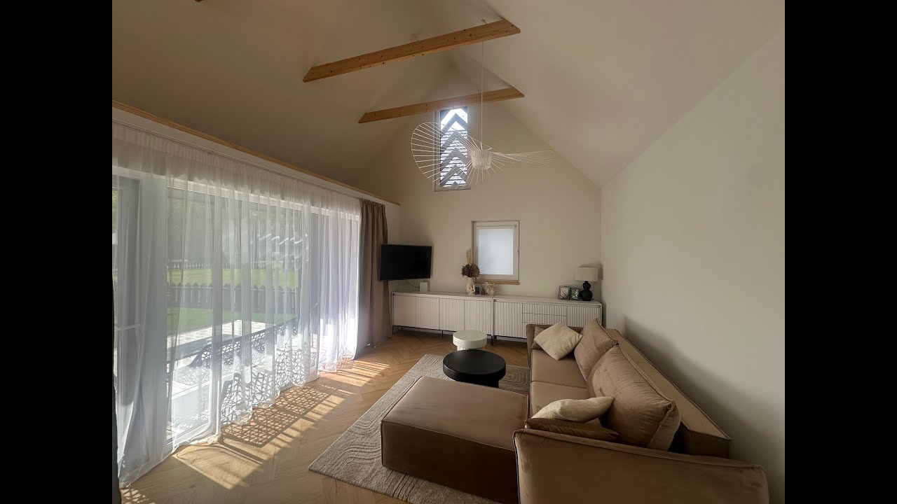 "Kuosa" nuostabus vasarnamis "Kuršių krante"