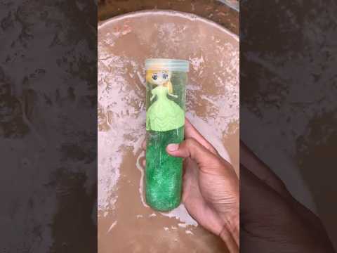 Cleaning a green girl slime bottle ASMR Sastisfying mud