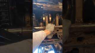 Oil pan gasket replacement on a 2015 Freightliner Cascadia