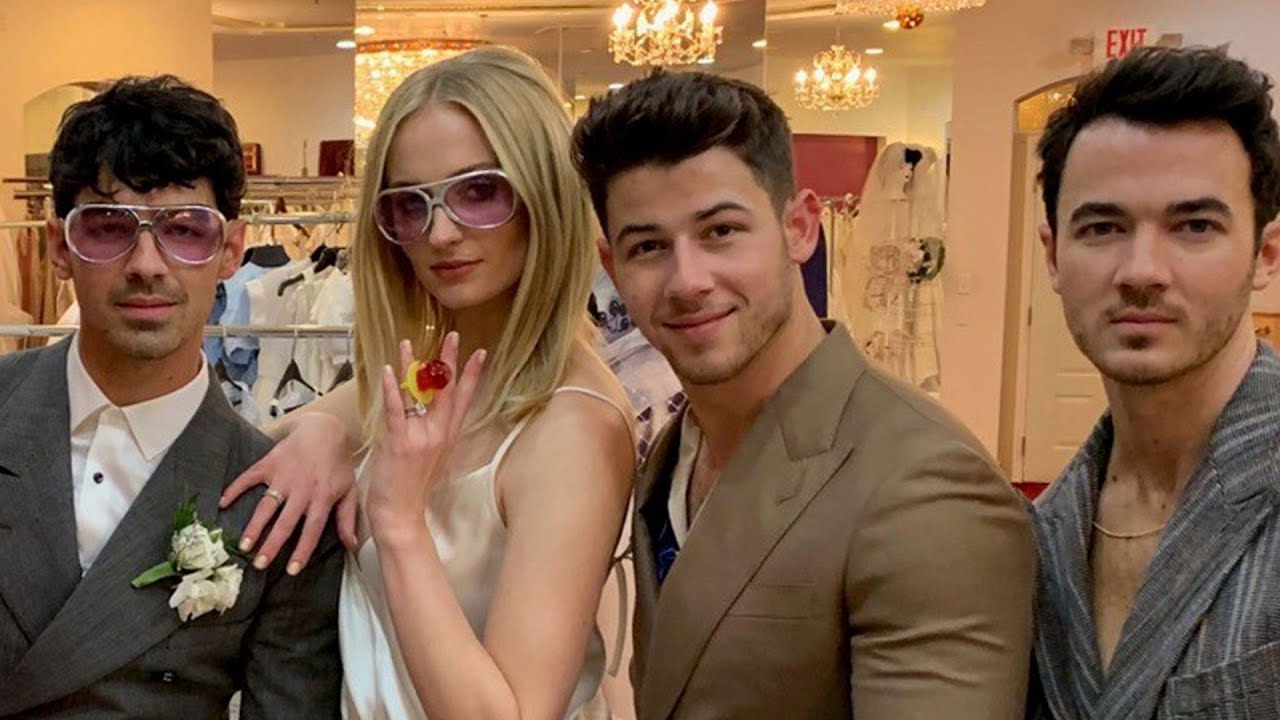 Joe Jonas and Sophie Turner: Married at Las Vegas Chapel