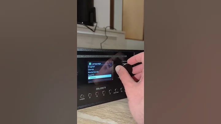 ​@risparmiaonline8700 unboxes the Majority Quadriga 2.1 Bluetooth Internet Radio Music System