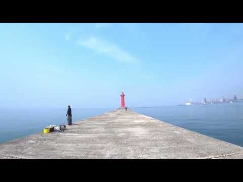 [ 4K ]2026年03月30日(月曜日)【播磨新島（本荘の人工島）】赤灯台の防波堤の海釣り風景。