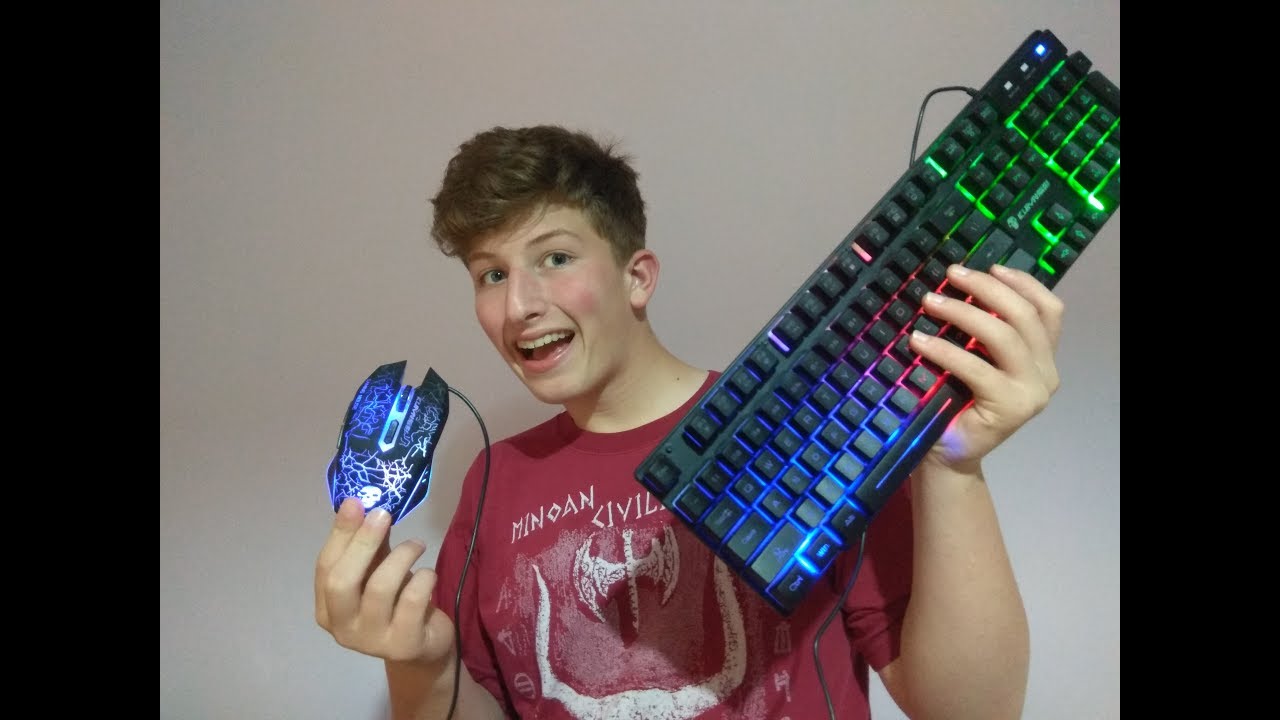 Unboxing Video. Τα καταφέραμε! Keyboard, mouse and mouse pad! BangGood!