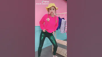 바지가 입기 싫은 지니 Shorts 