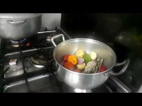 Vidéo: Comment Faire Une Soupe De Crabe