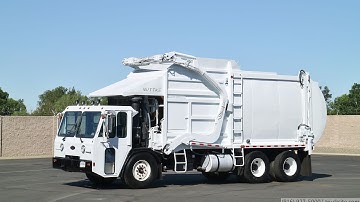 1998 CCC Wittke Starlight 38 Yard Front Loader