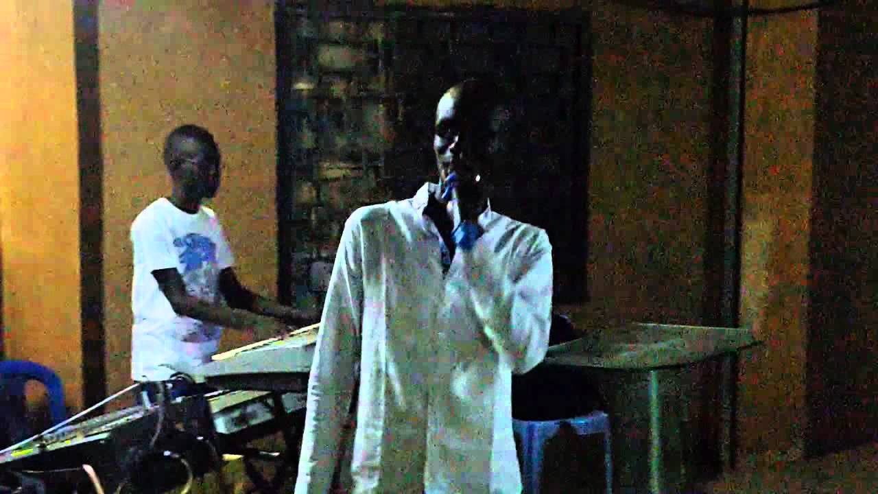 رغم السنين تفضل امين - ترانيم سودانية