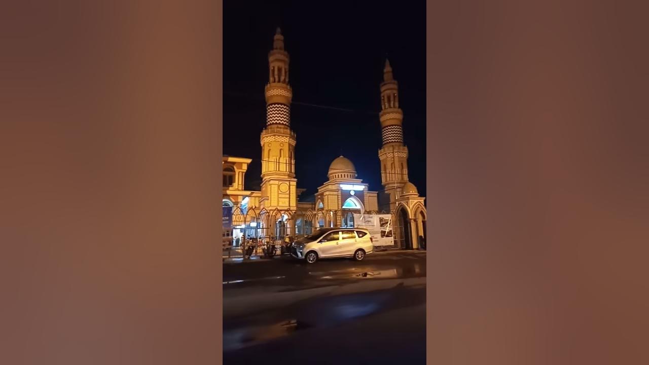 tarhim subuh masjid jami' GONDANGLEGI malang jawa timur INDONESIA.