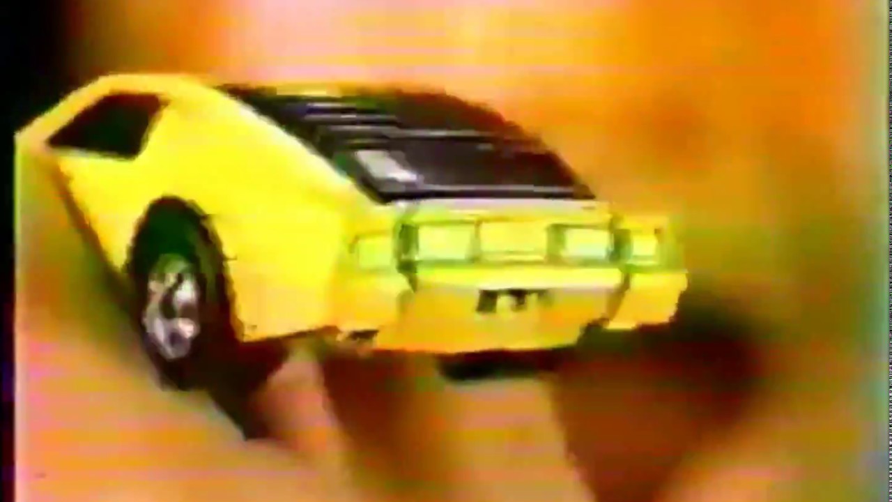 Hot Wheels Crack-Ups commercial (1985) 
