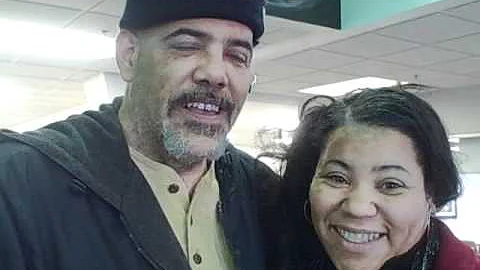 2009 Chrylser 300 Indianapolis couple buys from Ha...