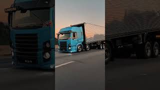 A Novinha Linda Que Mora Aqui No Lado