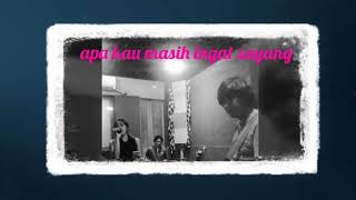 Video lirik Telepon band. (Arloji)