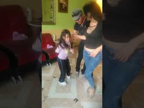 Clasesitas a Fanny con ayuda de Ali (como bailamos en la plaza de Chihuahua) NO AUDIO video editing software free