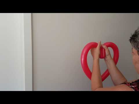 Balloon Twisting and Sculpturing How To Make A Love Heart