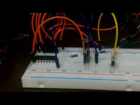 RaspberryPiと光センサで部屋が暗くなったらLEDを点灯させる