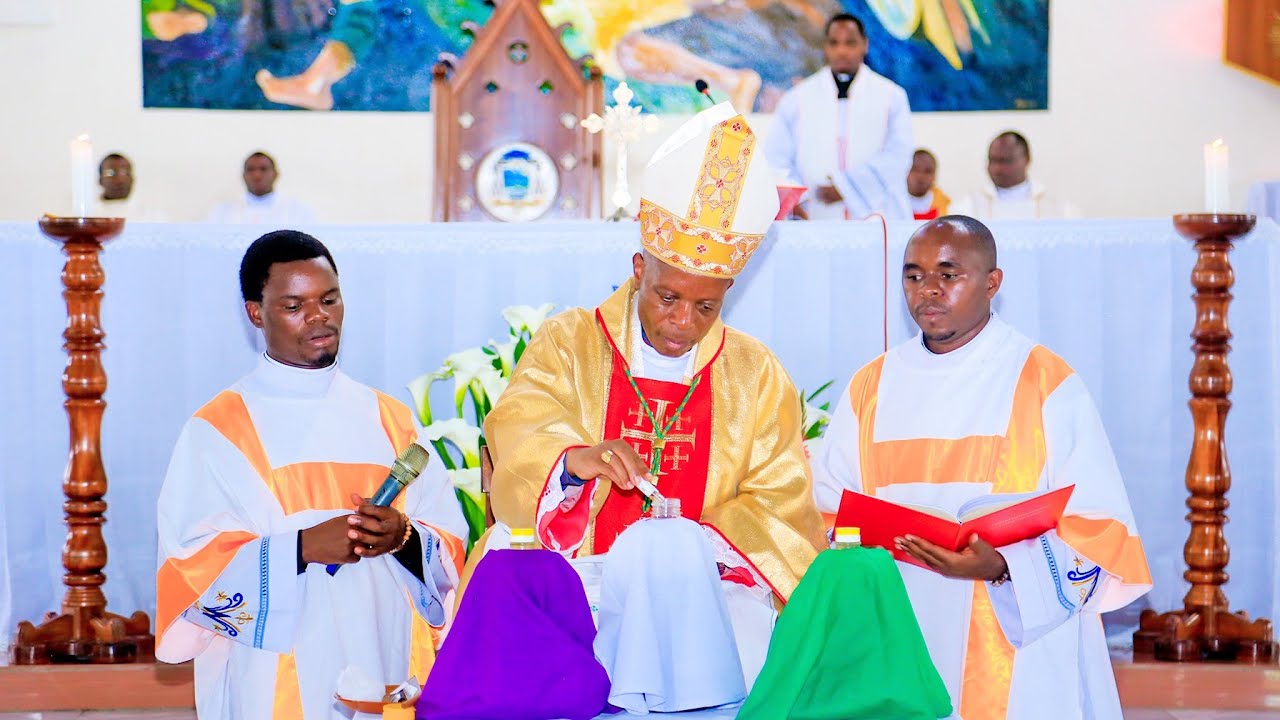 MISA Y'AMAVUTA MATAGATIFU MURI DIYOSEZI YA RUHENGERI, KU WA 28.03.2024