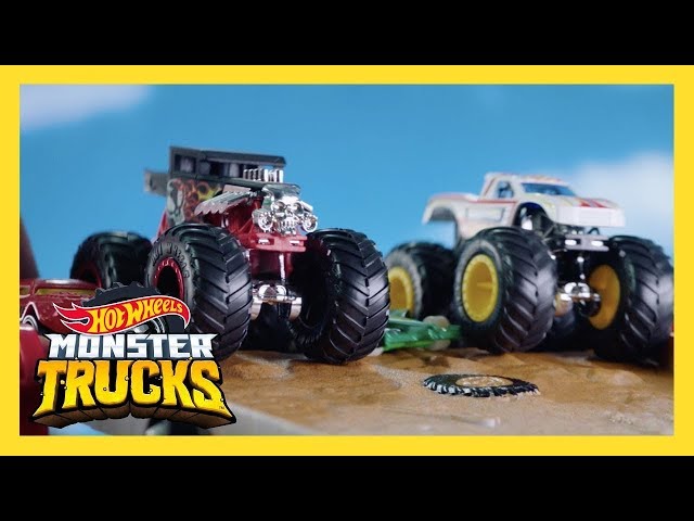 Hot Wheels Pista Downhill Race Go com Carrinhos de Brinquedos Monster Trucks  