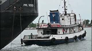 DSC 3042 The tugboats Scott Purvis and Adanac in action