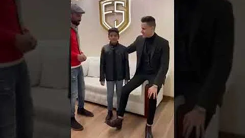 محمد اسامه عارف انت الحظ بعينه محمد اسامه عارف انت الحظ بعينه