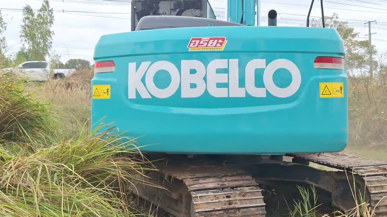 รีวิวรถขุดยอดนิยม kobelco sk140lc-11 งานขึ้นถนนคนขับจัดเต็ม excavator
