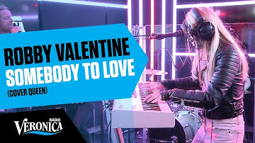 Robby Valentine covert Somebody To Love van Queen // Live bij Giel