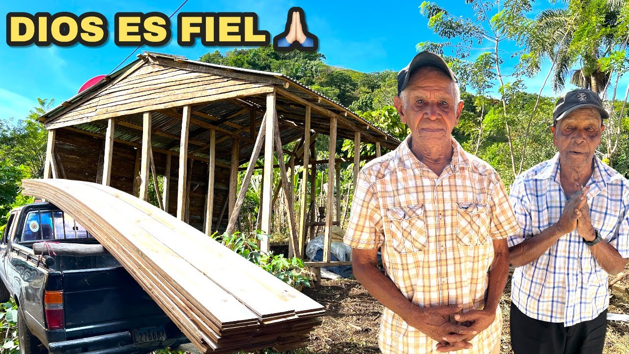 LLEVANDO LOS MATERIALES PARA HACER LA CASA DE LOS HERMANOS ANTONIO Y SILVESTRE EN EL CAMPO EL GALLO 