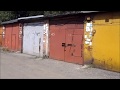 Russian Garage Block Walk