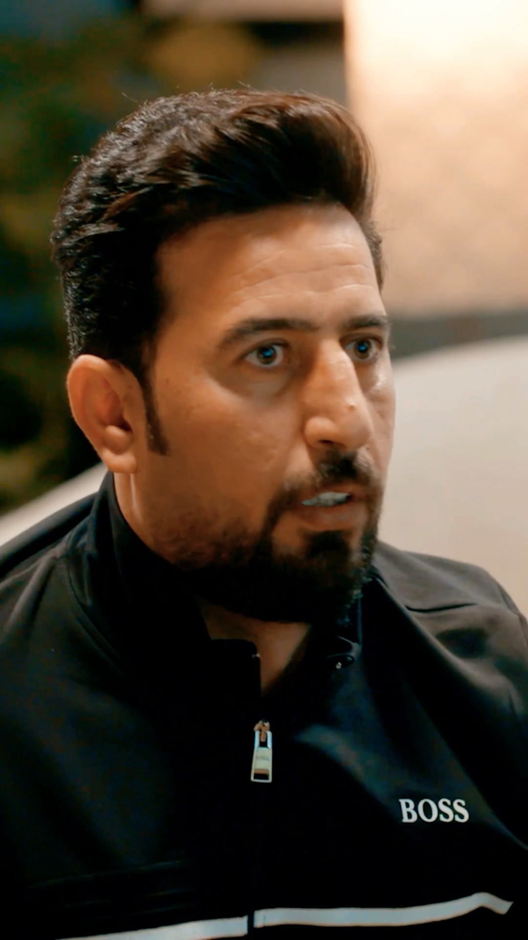 من تباوع لعبة برشلونة وزوجتك تريد تفتح مواضيع وياك !!! #ولاية_بطيخ